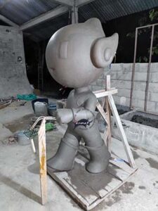 modeling patung tanah liat