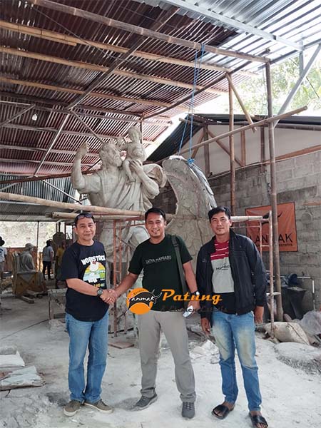 pesan patung